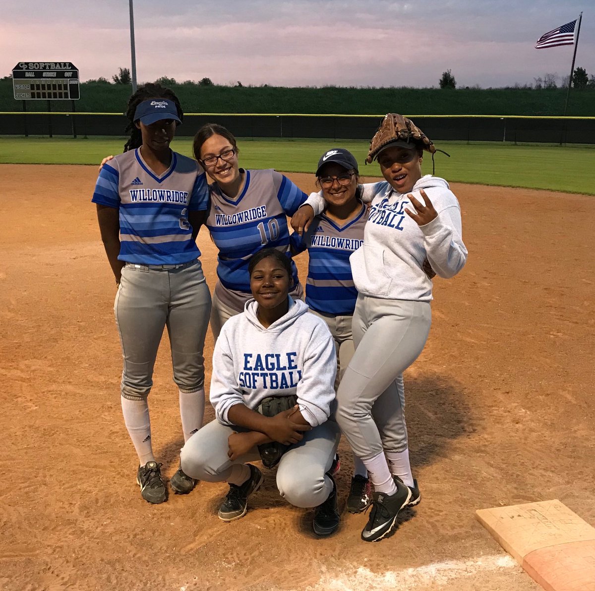 WillowridgeFB's tweet photo. Thank you Willowridge Eagle Senior Softball players. Over the last four years your courage and leadership have helped change this program forever. We are so proud of you and the way you #BlazeBlue with #ClassCharacterExcellence. #OnceAnEagleAlwaysAnEagle https://t.co/2ZOsKatzyd