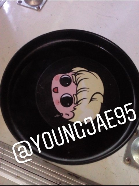 youngjae95's tweet photo. ลดไปเลยค่ะ!! เหลือ 1000฿ ถ้วนเลย รวมส่งemsให้เลย ลดสุดๆแล้วค่า สนใจทักได้เลยค่ะ ชัคกี้แบมแบม มือ2เวอร์2 มีของแถมใหัค่ะ  #ตลาดนัดอากาเซ่ #ตลาดนัดอากาเซ #ตลาดกัซ #ขายของสะสมgot7 #ชัคกี้แบมแบม #ชัคกี้got7 ทักมาดูเพิ่มเติมได้เลย https://t.co/QOeRwgogfW