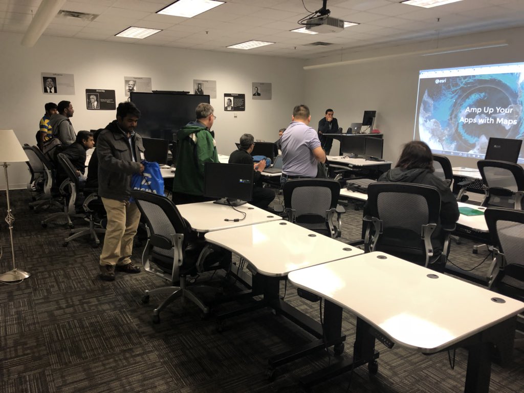androiddarling's tweet photo. Thanks @elevenfifty for lending your space for the greater good!  #IoTCivicHack https://t.co/m9T3OhGGZl