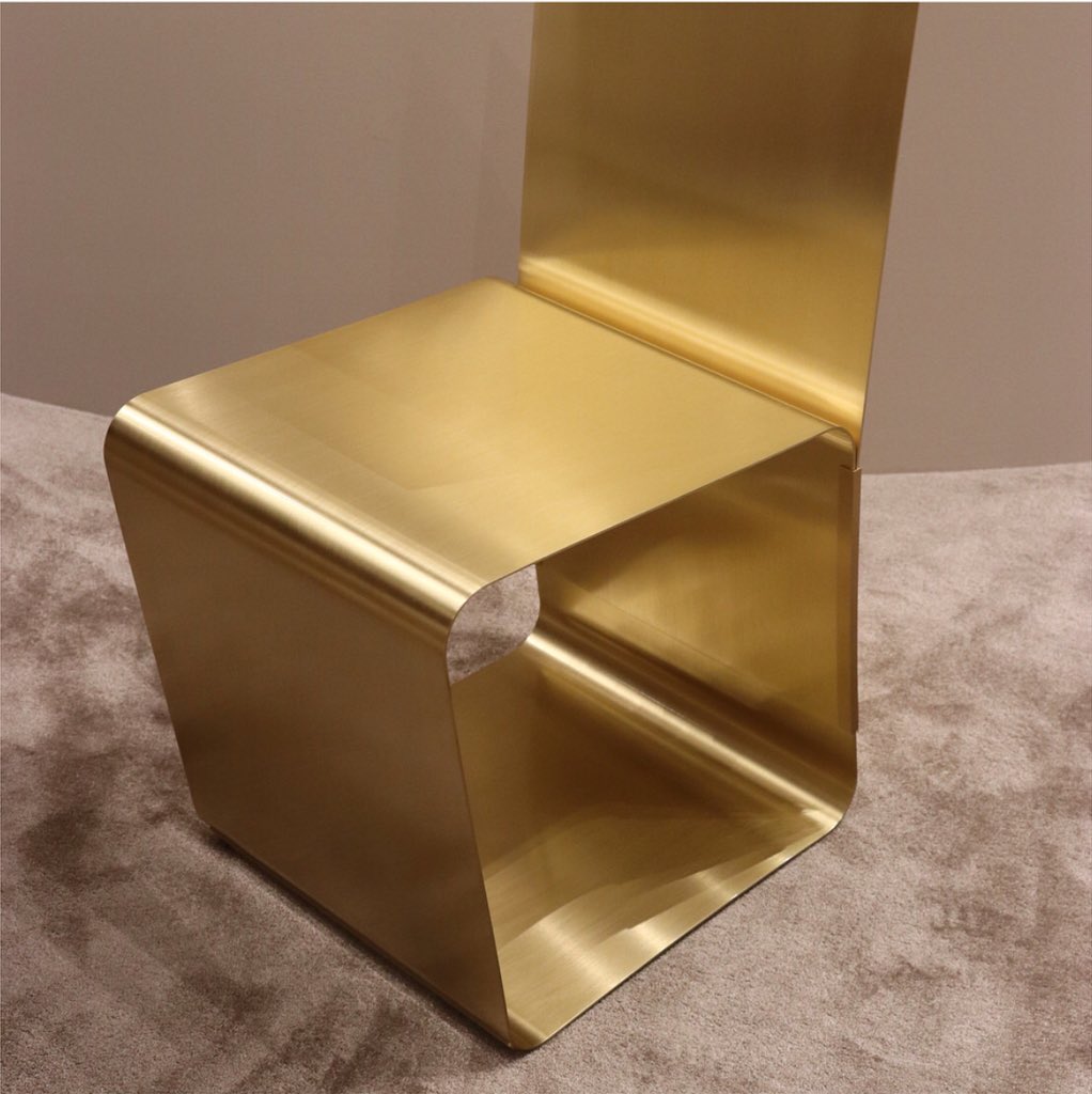 Moldumet's tweet photo. #SALONEDELMOBILE #LomejordelaSemana
@moldumet continúa visitando la feria de diseño más importante del mundo. https://t.co/2ZP7uP0wJR