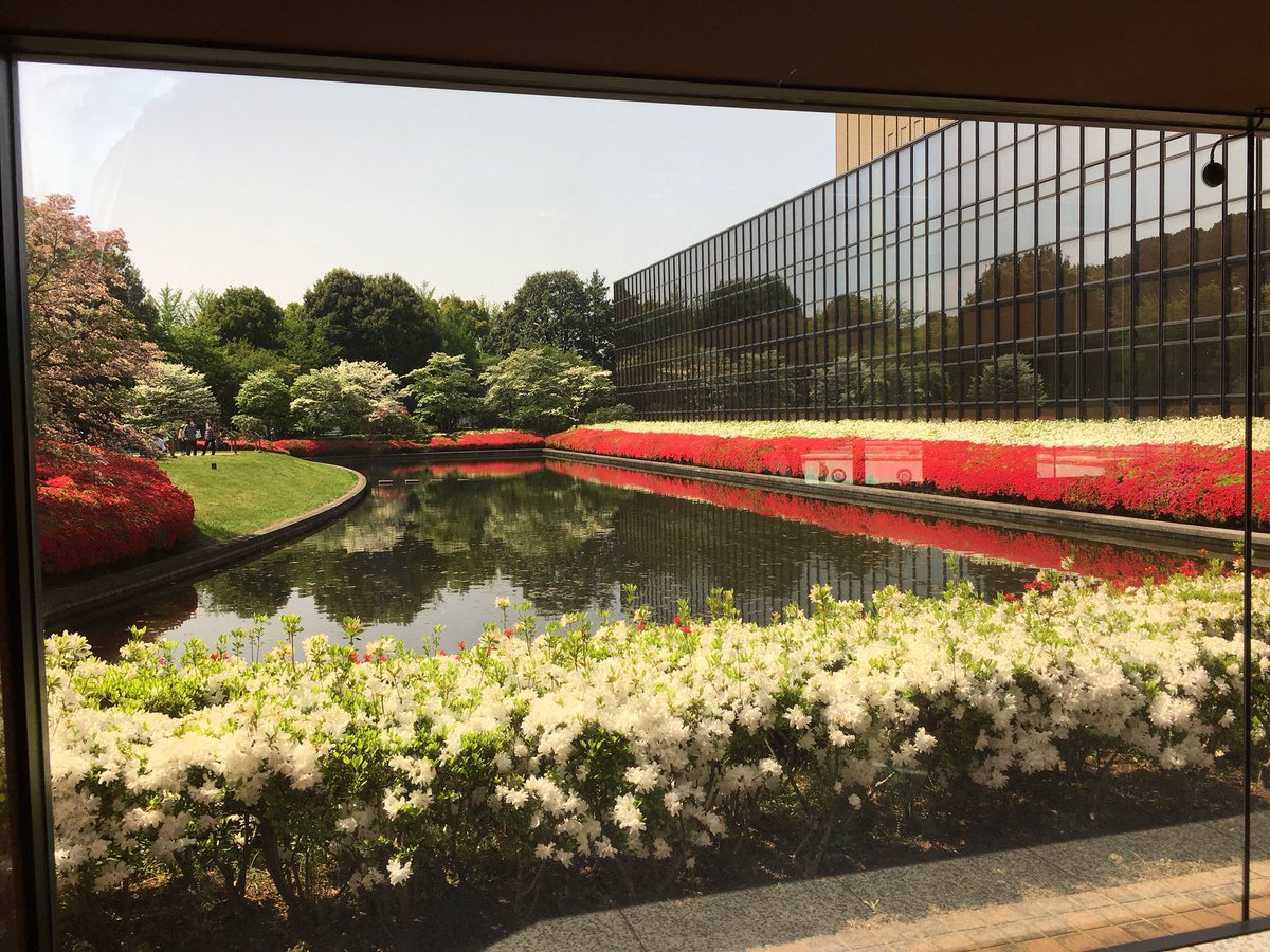 おーラジ 公式 On Twitter 本日 明日と Kddi小山ネットワークセンターでは 庭園の一般開放を行なっています 青空の下 ハナミズキと ツツジが本当に綺麗です 写真だけではもったいない ぜひ 見に来てくださーい おいしいパンやポップコーンもあります