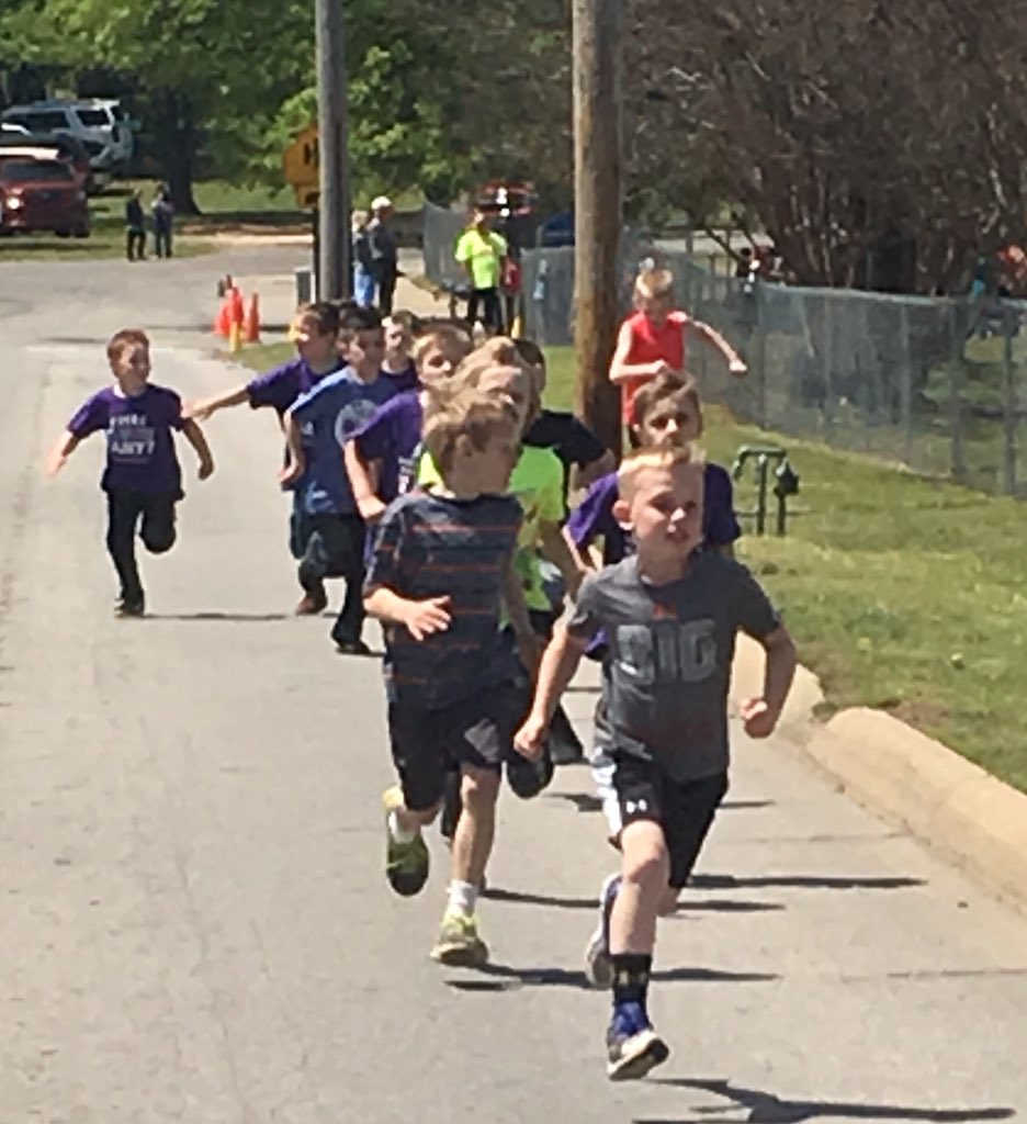 CityHeightsElem's tweet photo. Our Annual Fun Run!!! #GreatRunners https://t.co/6e3BSVEyh2