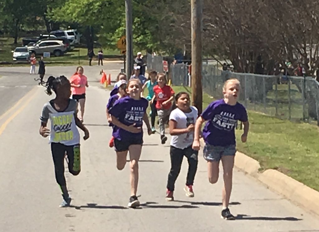 CityHeightsElem's tweet photo. Our Annual Fun Run!!! #GreatRunners https://t.co/6e3BSVEyh2