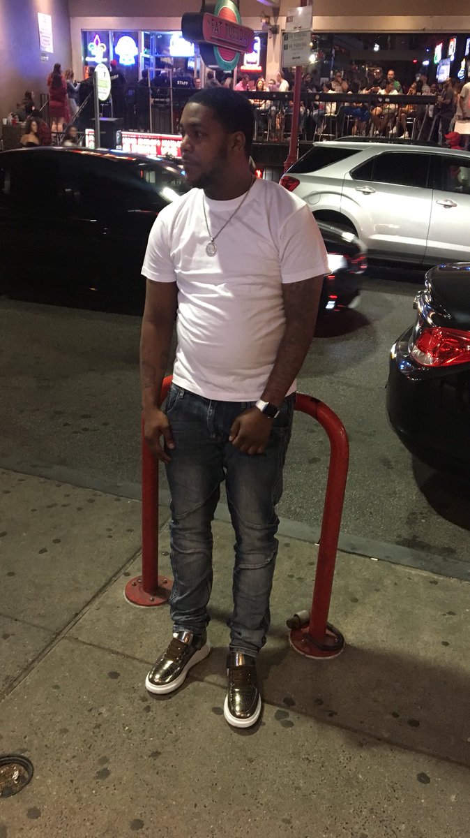 Northside1500's tweet photo. You missed ya wave baby 🤷🏽‍♂️ https://t.co/uXLUblaP2C