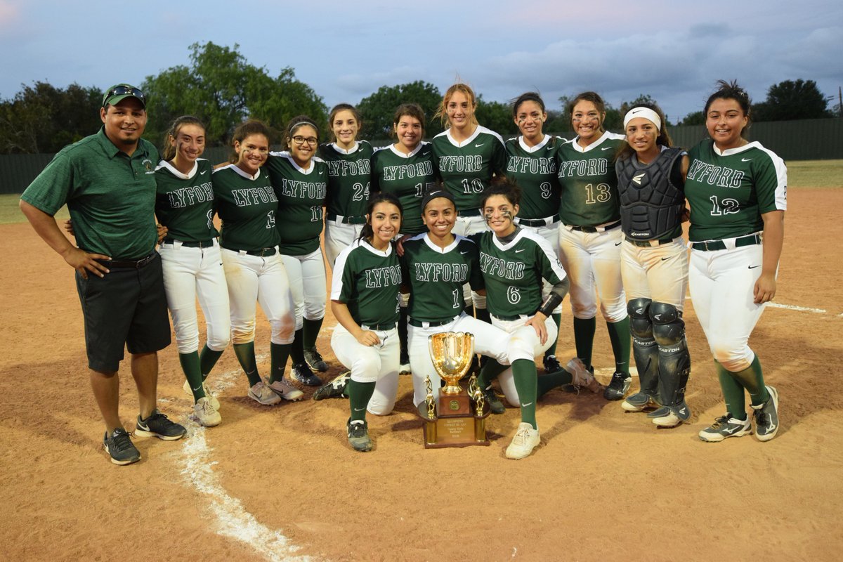 lyfordcisd's tweet photo. CONGRATULATIONS to the UNDEFEATED DISTRICT CHAMPS!! Way to go Lady Bulldogs!!!! #IAMLHS #DistrictChamps #Softball https://t.co/SXJC98D7H3