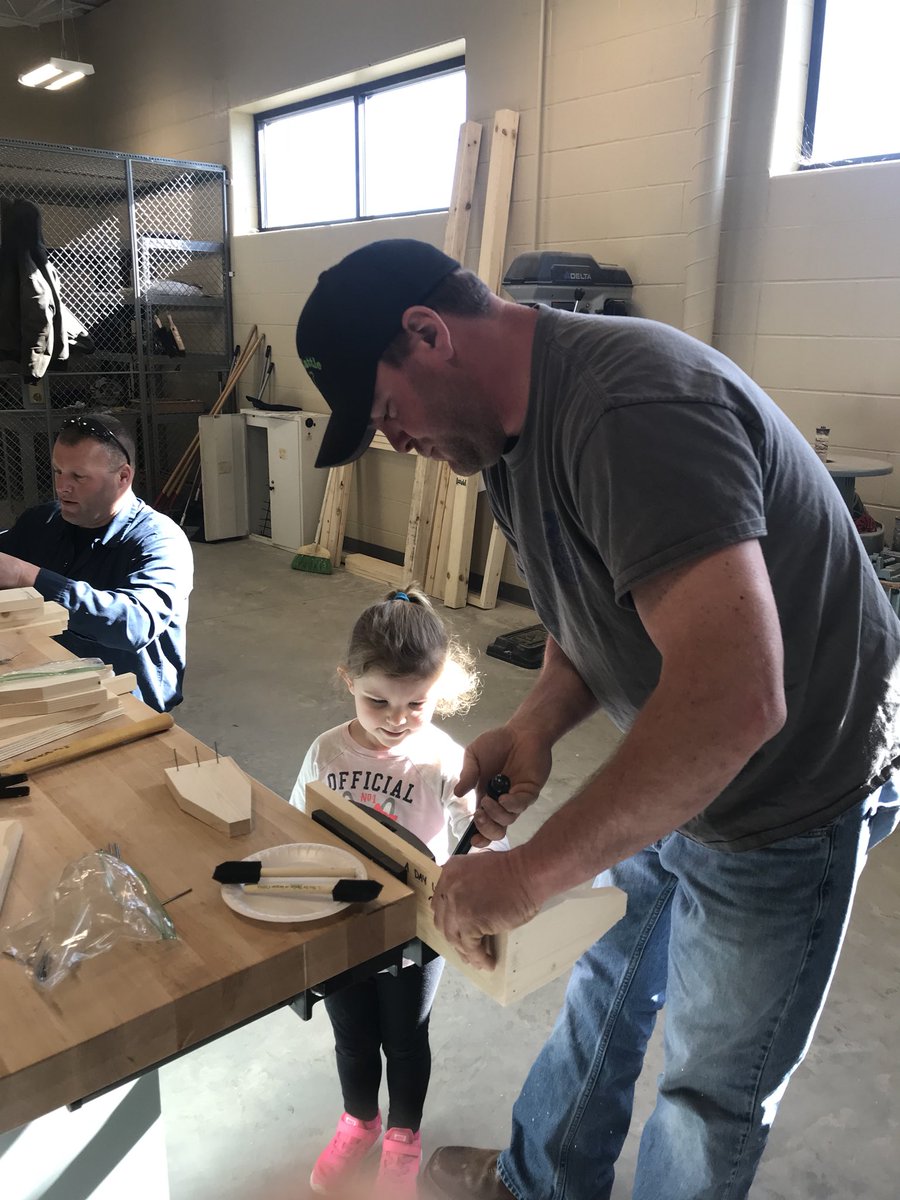 MiniEaglesPresc's tweet photo. Preschool dads day! Thank you to Mrs. Pam Schultz and our @Fayette_FFA  for helping out this together! @MiniEaglesPresc @FayetteSchool #FayetteProud https://t.co/Xi2cVp6rIq