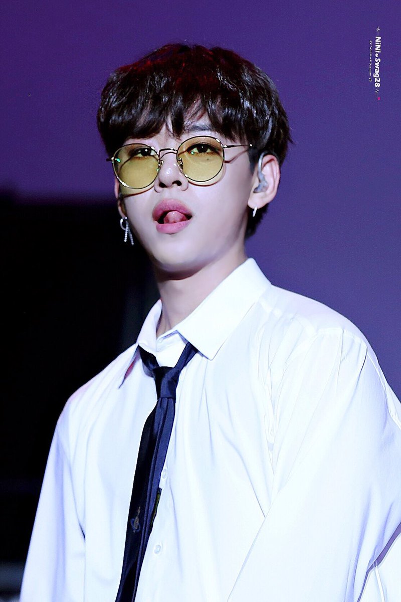 daehyunpic's tweet photo. 180412 ··· © nini_swag28 https://t.co/jP232BvDEX