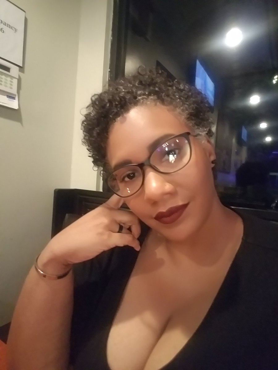 Nay_Vee_Bloo's tweet image. Havent done this in a long while... #FridayFly

#FineWomenFriday @FineWomenFriday