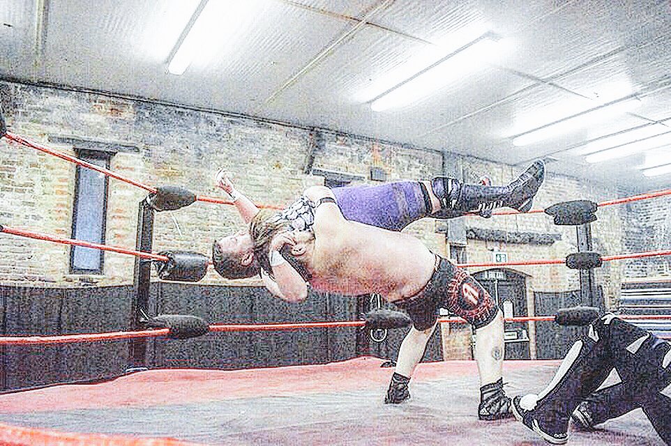 fauxhammer_'s tweet photo. 💪🏻💀 #suplex #backdropdriver https://t.co/QbF3Lm3H4n