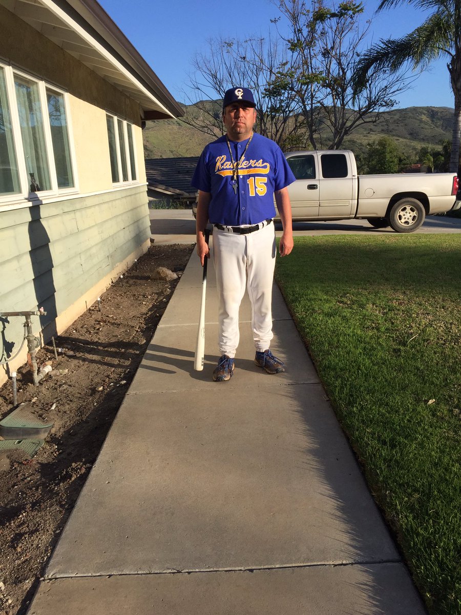 FSalazarBoxing's tweet photo. 'Put me in, Coach. I'm ready to play.' #baseball #coach #MrFungo #CIHS @cihssports https://t.co/dXn3qvWhzS