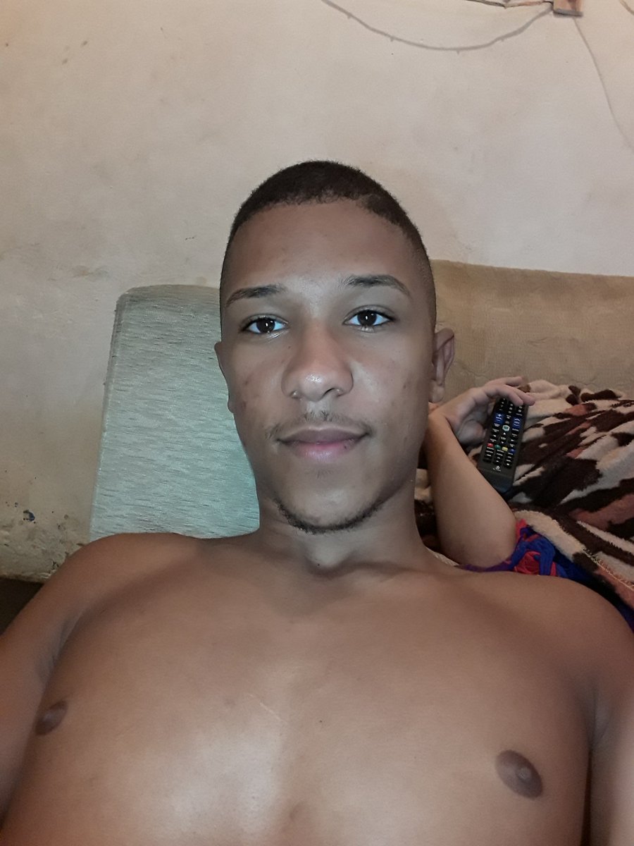 Escolido19's tweet photo. Flashback 😎🎧 https://t.co/yzFzOwRJPg