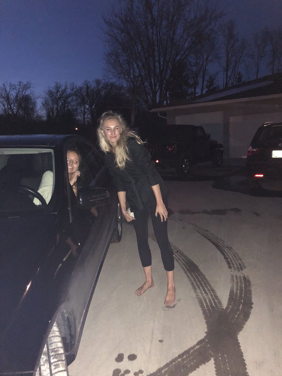 FieriGirls's tweet photo. two kills in one night, this one is for you @GuyFieri @ERAssassins https://t.co/t68rSxpbiN