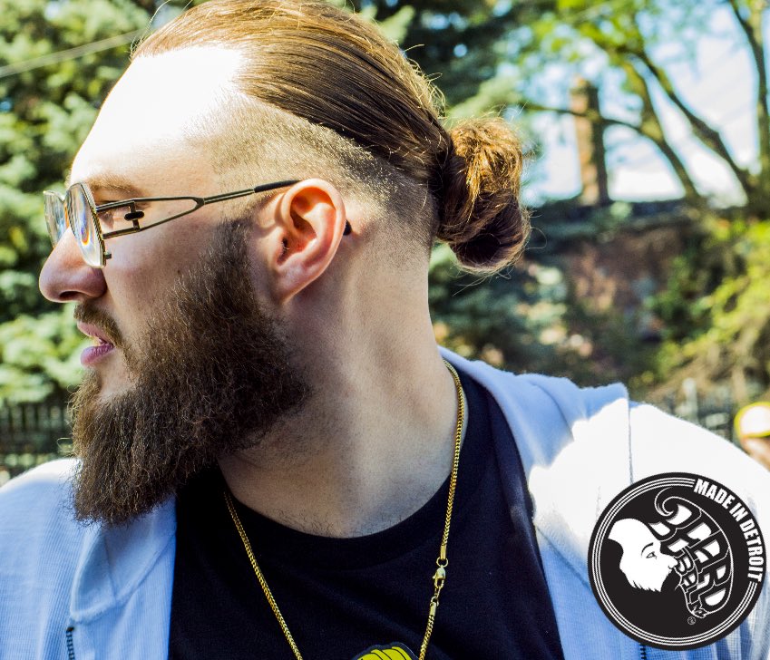 I’m very proud to announce my sponsor <a href="/BeardBalm/">Beard Balm</a> is now being carried in Walmart! Congrats to everyone over there n thank you for supporting me! #VALID #Detroit 📈