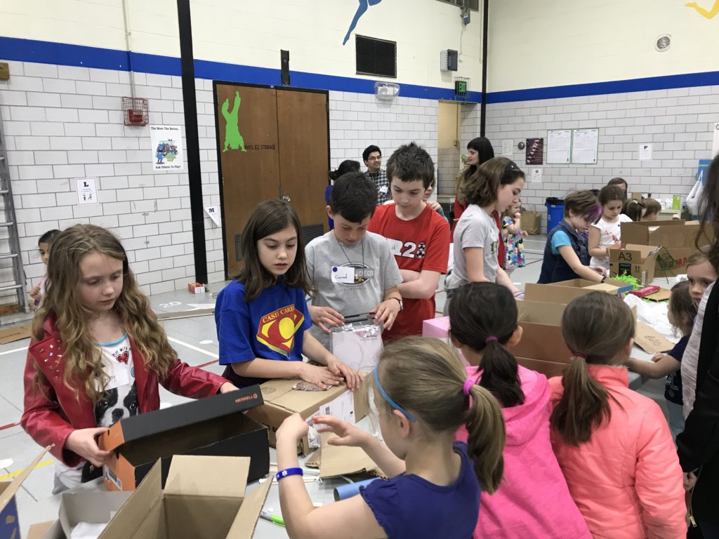 mrscapka's tweet photo. I am a very tired but happy teacher tonight. We had a great STEAM night @Hillcrest_BCPS thanks to being a #21stCenturyEGRecipient @HsSpots @OURSchoolsMD and we recieved word from @MAEOE_MD that we are a Sustainable Green School https://t.co/YrPTaVuAsE