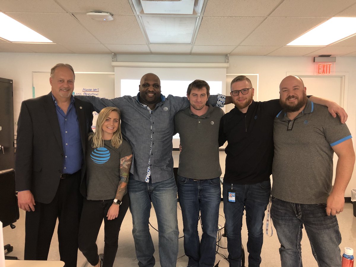 Cnida9's tweet photo. Pictured here is the A-team!!! This group of ASM’s is going to unleash on #OHPA and we were taught by the best in the business @datafun1 lookout #SOHNEXTLEVEL the elites are coming!! @zckbst77 @TheEliteBigWil @TylerKuehn0154 @SuunnsshineSami @ATT https://t.co/7u5hXbowBc