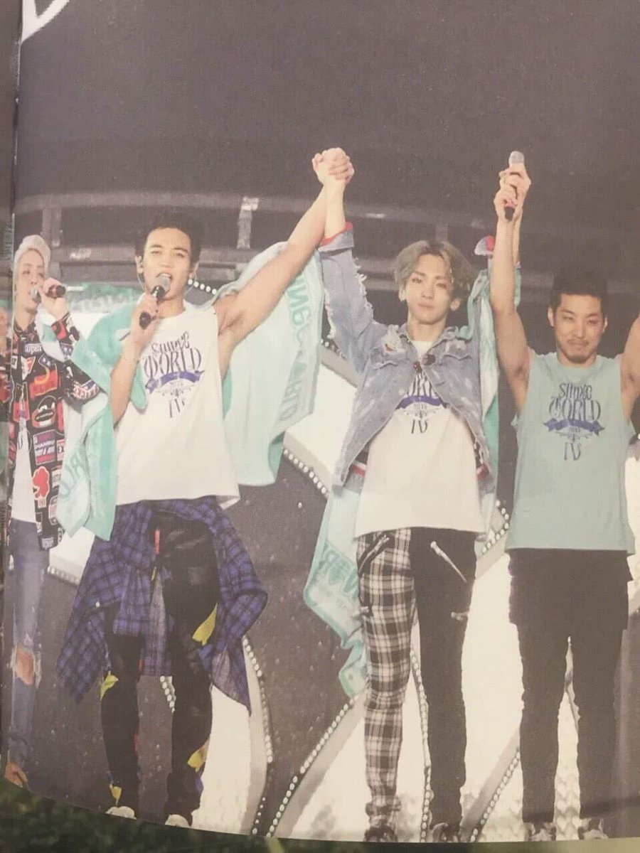 carrotkeyks's tweet photo. "SHINee is a unique group with peerless color. Every moment we fight to create our oqn style of MUSIC, PERFORMANCE and SHOW."
#SWCIV
#tb https://t.co/6xC3xD7Hbt