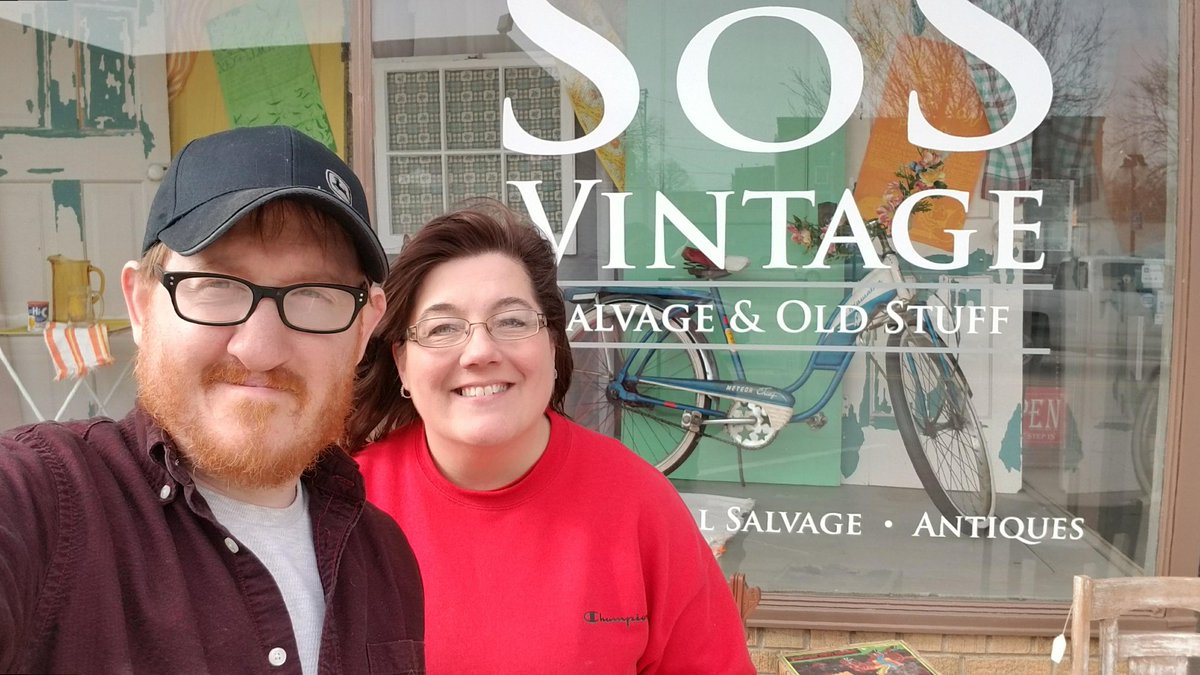 SOSVintage's tweet image. We had so much #FunInTheSun today at #SOSVintage! Got our big #SpringWindowDisplay finally done! #OldDoors #VintageBicycle and I L♡VE all the bright colors! What do you think?