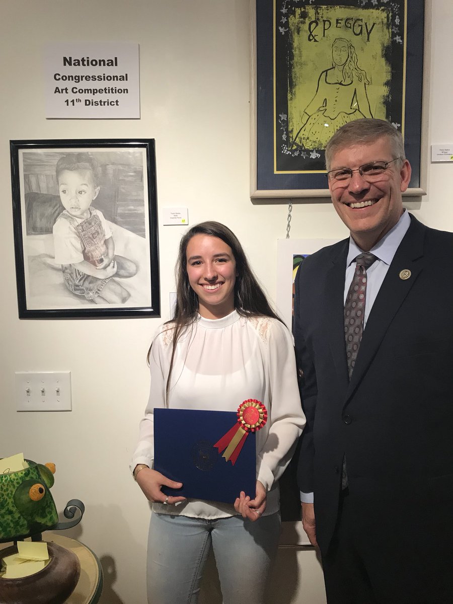 KMHS_ART's tweet photo. Packed house at tonight’s Congressional Art competition reception! @RepLoudermilk presented. So proud of our KMHS artists that submitted! Thank you #RobertKentGalleries for hosting! https://t.co/t03bOWpXxg
