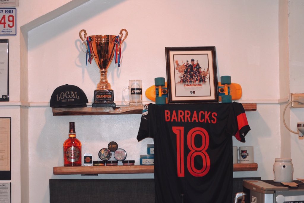 SalamancaTigers's tweet photo. 2 weeks after their victory, the Salamanca Tigers Men's Football team celebrated with their sponsor the Barracks Barbers & Shaves last night. Brothers until the end indeed! 🐯🏆 #GoBeyondFootball #LocalsSupportingLocals https://t.co/yQ4Z97Un1Q