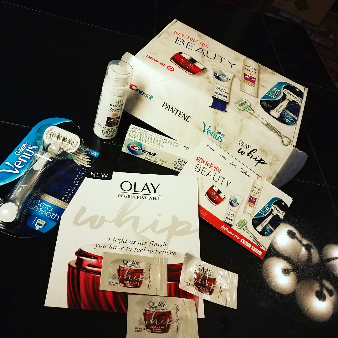 marisolcampos55's tweet photo. #NewBeautyAtTarget #NewBeautyVIP #Contest #Complimentary @Influenster. really fell in love with my voxbox!!  thanks @influenster https://t.co/e1c3fQWMIj