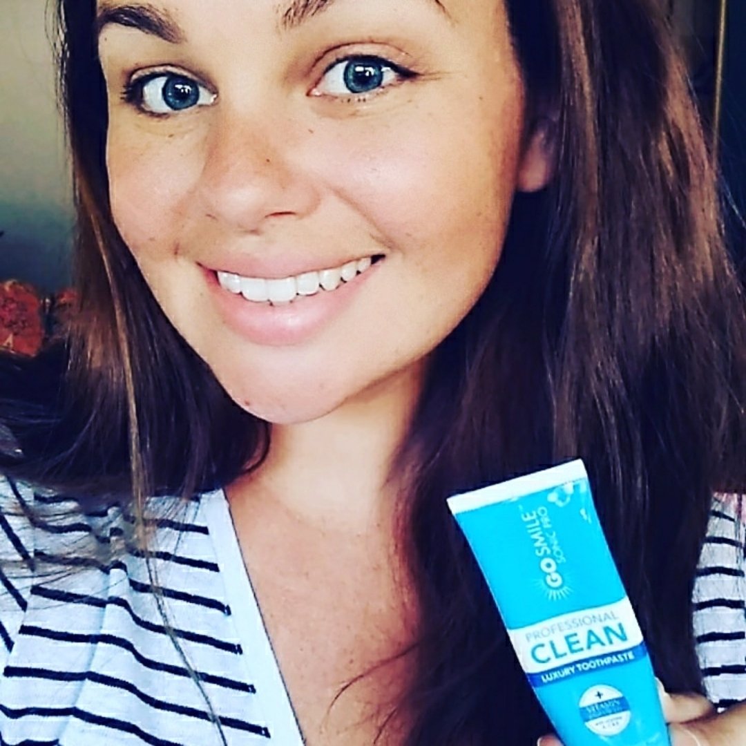RachelBrick1's tweet photo. this paste and the gel left me feeling so fresh and so clean! #score @GoSmile @Influenster #Stainsbuhbye #complimentary #contest https://t.co/xMGyt2zkCV