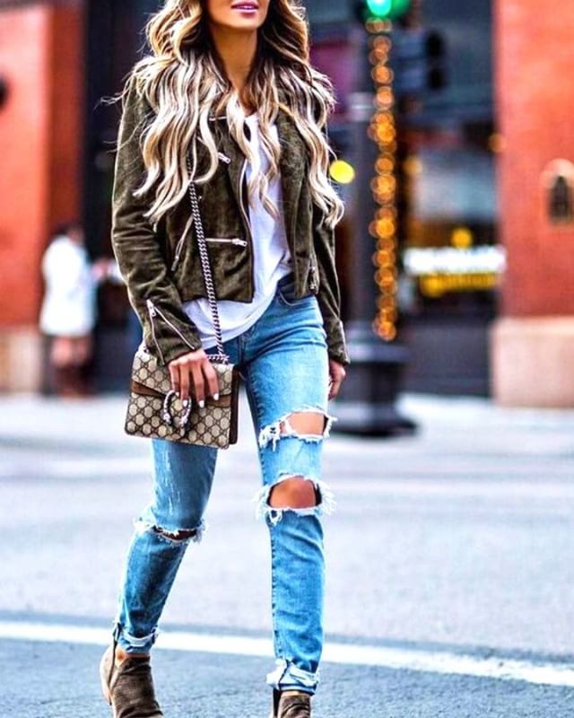 shoploungea's tweet photo. Os primeiros dias de frio já chegaram e já está na hora de tirar aquela sua jaqueta do guarda-roupas. E pra dar aquele estilo top, uma calça destroyed deixará seu look incrível.
#lookdodia #looktop #look #visual #namoda #semprenamoda #arrasando #arrasand… https://t.co/vz6wo10Et0 https://t.co/WpBP6JJljn