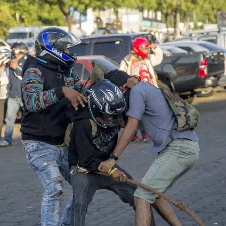michael100cia2's tweet photo. #PrayForNicaragua el presidente quiere ver mas sangre no entiende que lo que esta haciendo esta mal !!! https://t.co/8QALoFtHY3