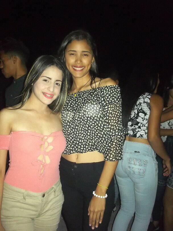 luisanacaroled's tweet photo. 💋😊Con Ella Mi Vida 👭 Hermanas Con Diferentes Tipos ADN ❤️🙏 @AnaPatricia102 https://t.co/fqVXU2wb9V