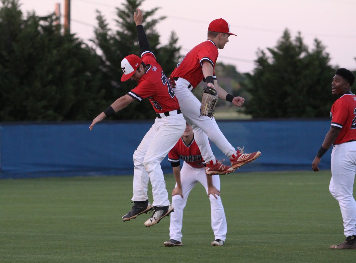 ocleadersports's tweet photo. Photos by @matthewc029 of Friday's baseball game between North Oconee and Oconee County are posted here https://t.co/sBWiKyB9JH https://t.co/fBgjfWUbpO