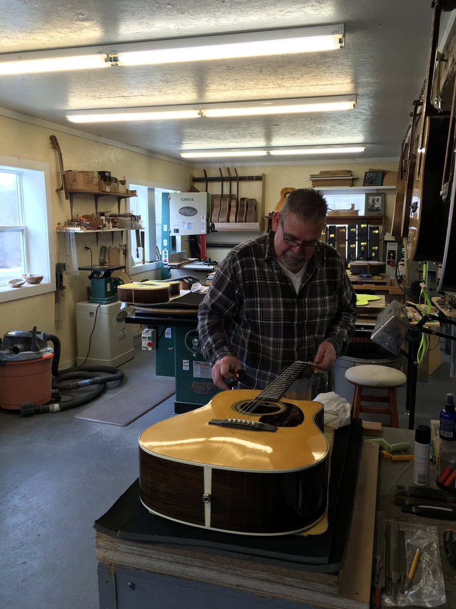 kevorargh's tweet photo. Weather-wise, this vacation has sucked but it has given me a chance to catch up with old friends, Bill Russo and Dave Rowe. My guitar is fixed and my belly is full. The parents and saw the Red Sox win. Good Times. #wrcustomguitars #silly’s @daverowemusic @sethwarnermusic https://t.co/d6qLEu1OWx
