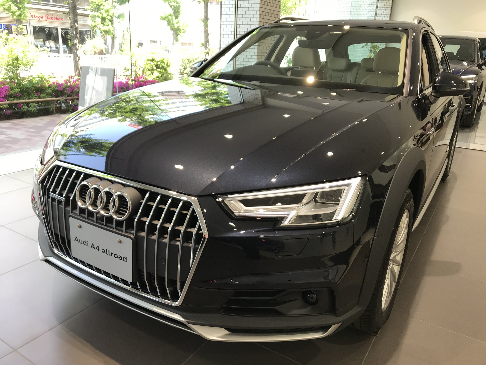 Audi 目黒 Audi Meguro Collection 18 Spring 始まりました 5ヶ月前にoriginal Orderをかけた車両が次々と入荷しております 全て レザーシートに拘った 至極の一台 順々にご紹介させて頂きます まずは第1弾a4allroad Quattro ムーンライトブルー Audi 目黒 Audi Meguro Collection 18 Spring 始まりました 5ヶ月前にoriginal Orderをかけた車両が次々と入荷しております 全て レザーシートに拘った 至極の一台 順々にご紹介させて頂きます まずは第1弾a4allroad Quattro ムーンライトブルー