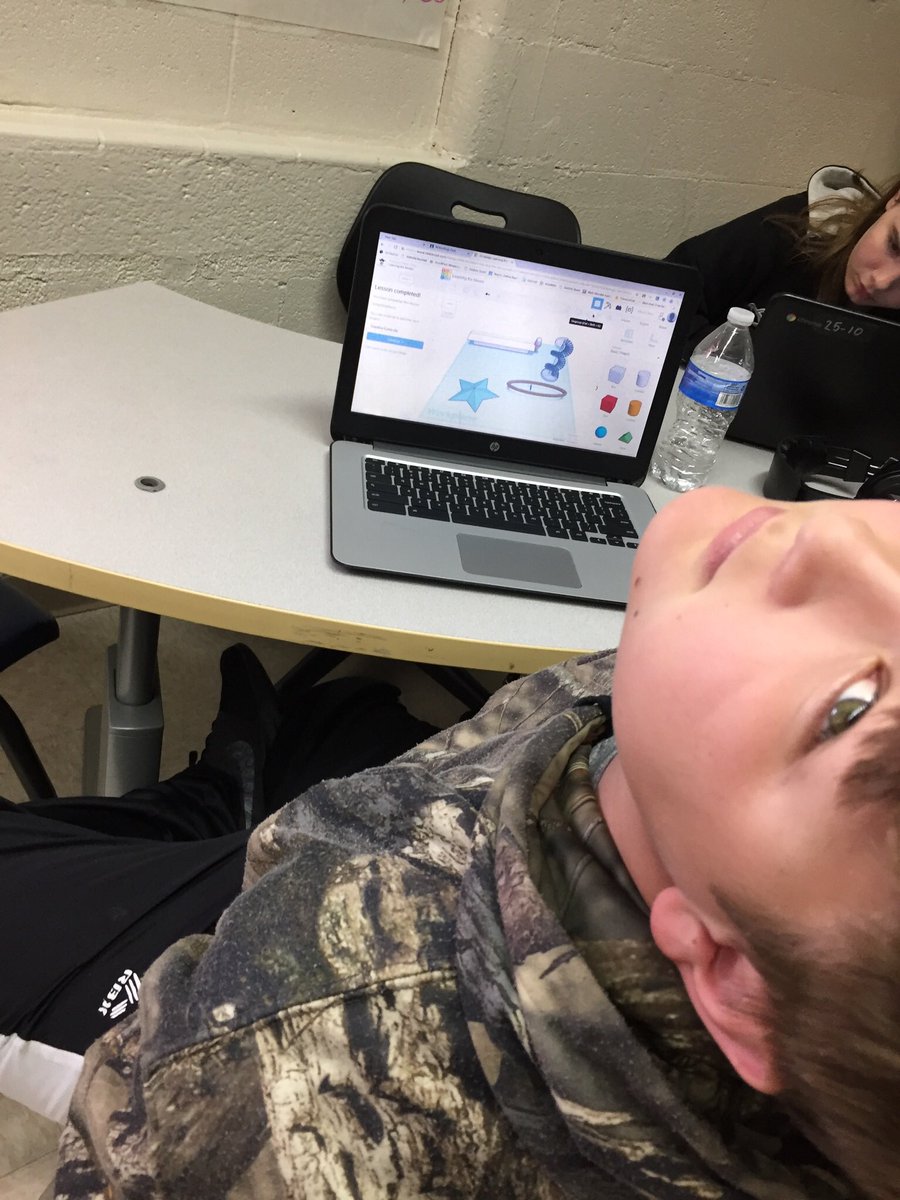 MrsHartman2018's tweet image. Tech club using @tinkercad to create a new playground! #ccr3rocks #techclub
