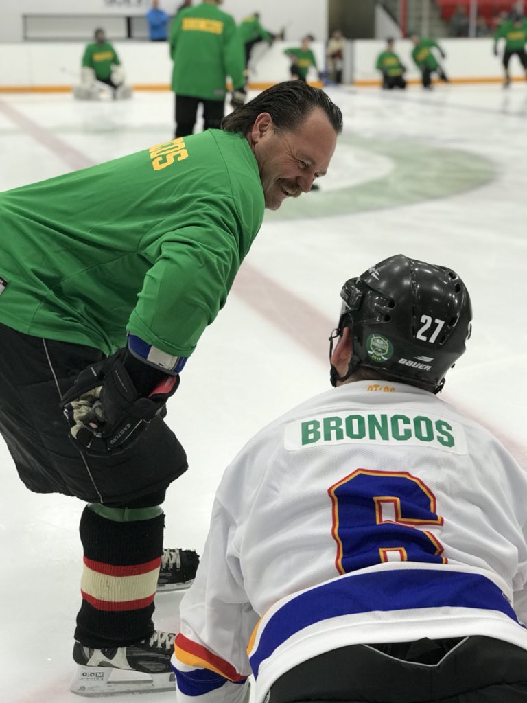 joewhitbread's tweet photo. Healing through hockey with all of #RedDeer. Amazing turn out & atmosphere at the #RDArena for #BattleoftheBadges tonight. A pleasure to lend my heart. ππ #HumboldtStrong https://t.co/FSQ5s99xwH
