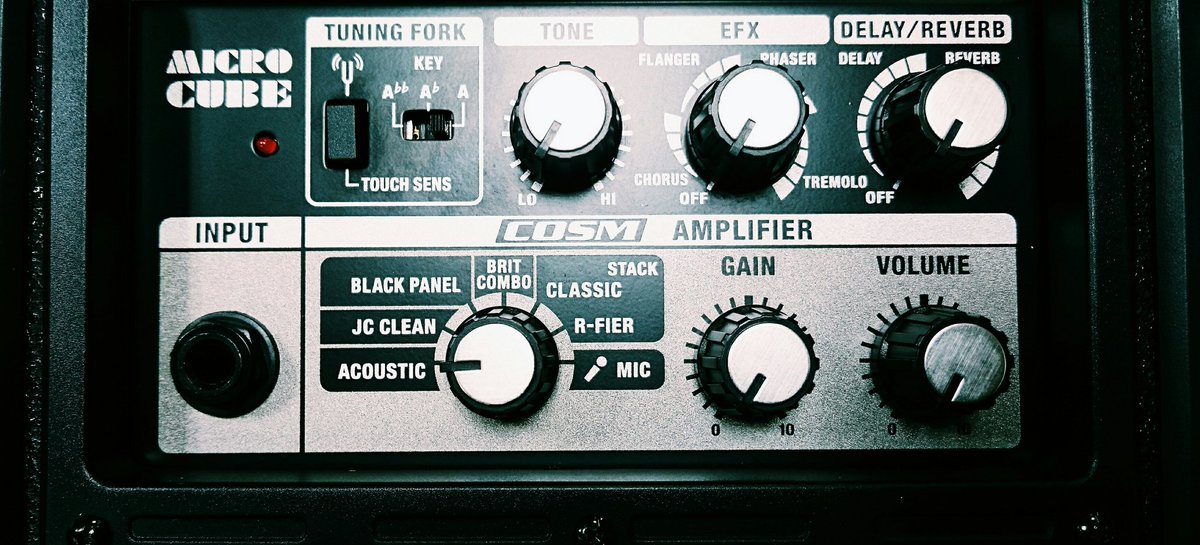 utsubo0021's tweet image. Roland
MicroCube

間もなくデビューします！

#Roland #ローランド #MicroCube #マイクロキューブ #アンプ #うつぼ