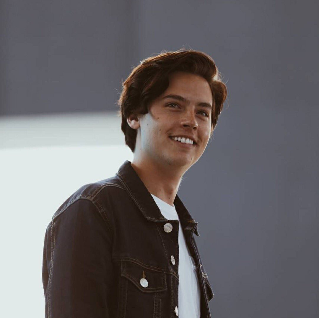 sprousetwinsph's tweet photo. Have a safe flight, Cole! Thank you so much for making your Pinoy fans very happy. We hope you enjoy your stay here in the Philippines. We love you forever!

#SalamatColeSprouse https://t.co/Dni3DPewna