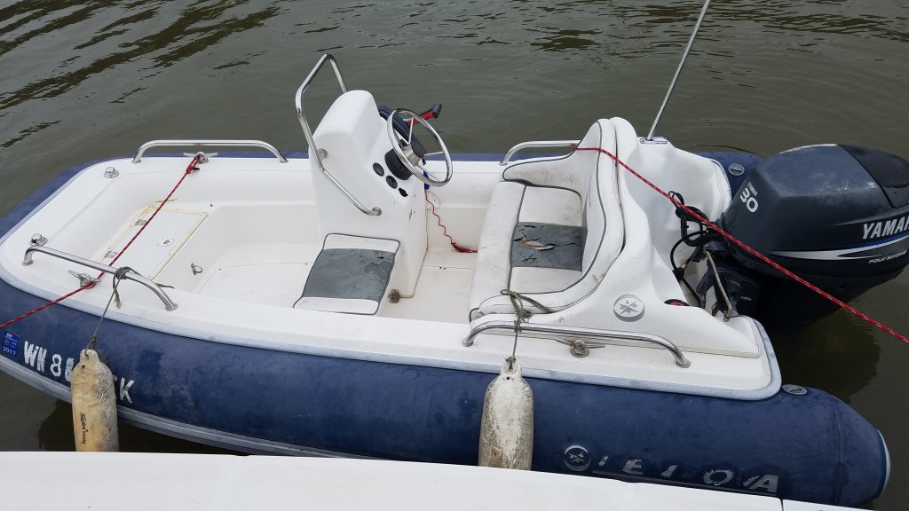 MattKABrown's tweet photo. New Dinghy Cushions https://t.co/auV1hF5TCW https://t.co/qX0jEoTeqT