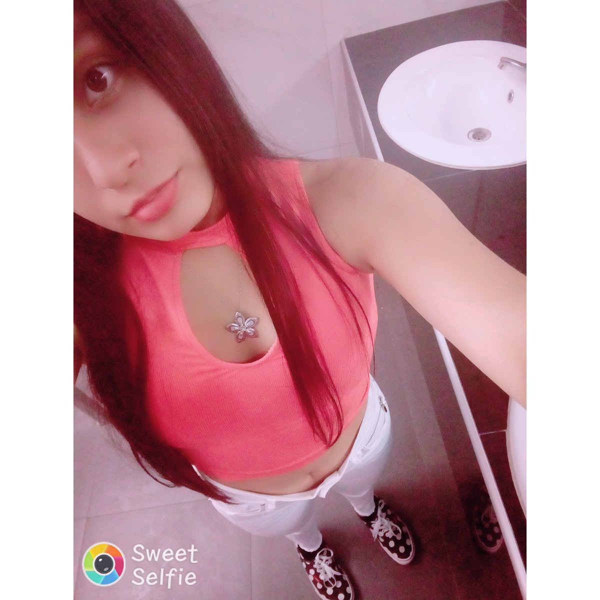 chavez_ingrit's tweet photo. #NuevaFotoDePerfil https://t.co/ZxyNnODyiH