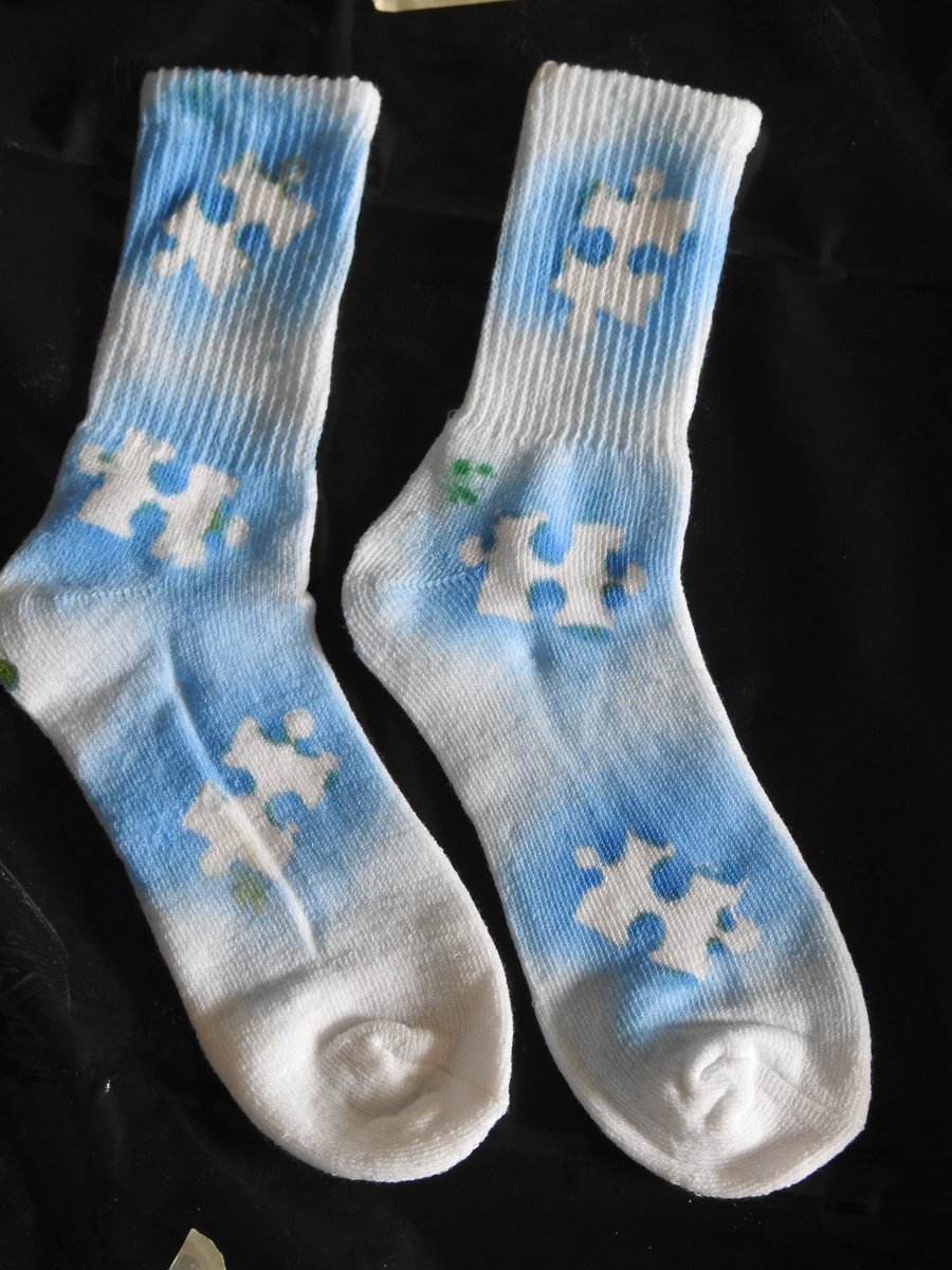 cherylanne1963's tweet photo. Autism Awareness Month - Best Buddies made Autism Themed Socks. Great job students! @HVHS_NB #AutismAwarenessDay #AutismSpeaks https://t.co/k9XzOJEo50