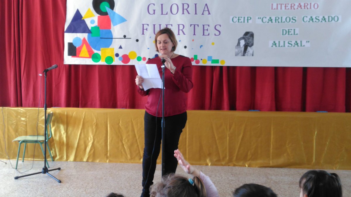 ColeVillada's tweet photo. Fue un recital muy participativo https://t.co/4nQiQ68Mg9