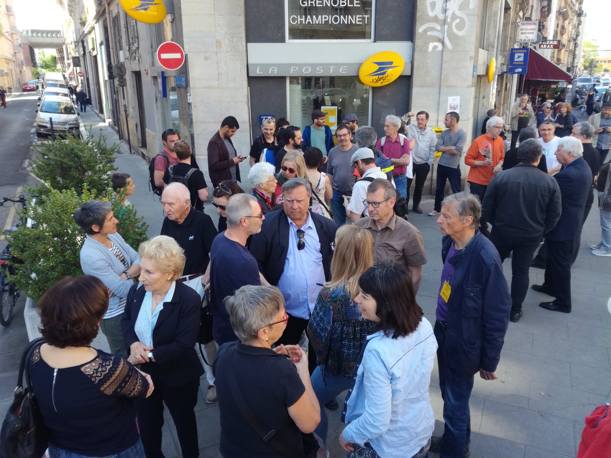 Aime Poste Grenoble tweet media