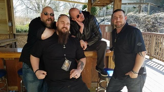DAYOLDHATEBAND's tweet photo. Well, that was FUN!!! Thank you, #AllAmericanRockHouse and @fuelofficial!!! #HaterNation #DAYOLDHATE #ClevelandHardRock #Findlay #ComeGetSome https://t.co/7DDNp5Dbew