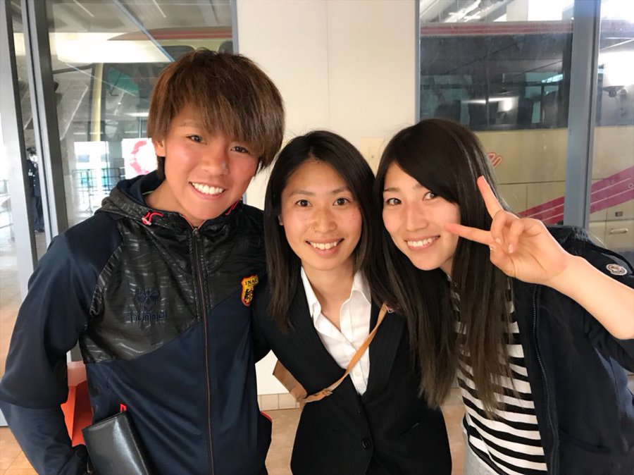 なでしこ仲田 Inac同期トリオ の3ショット公開に反響 懐かしい 女神降臨 フットボールゾーン 2
