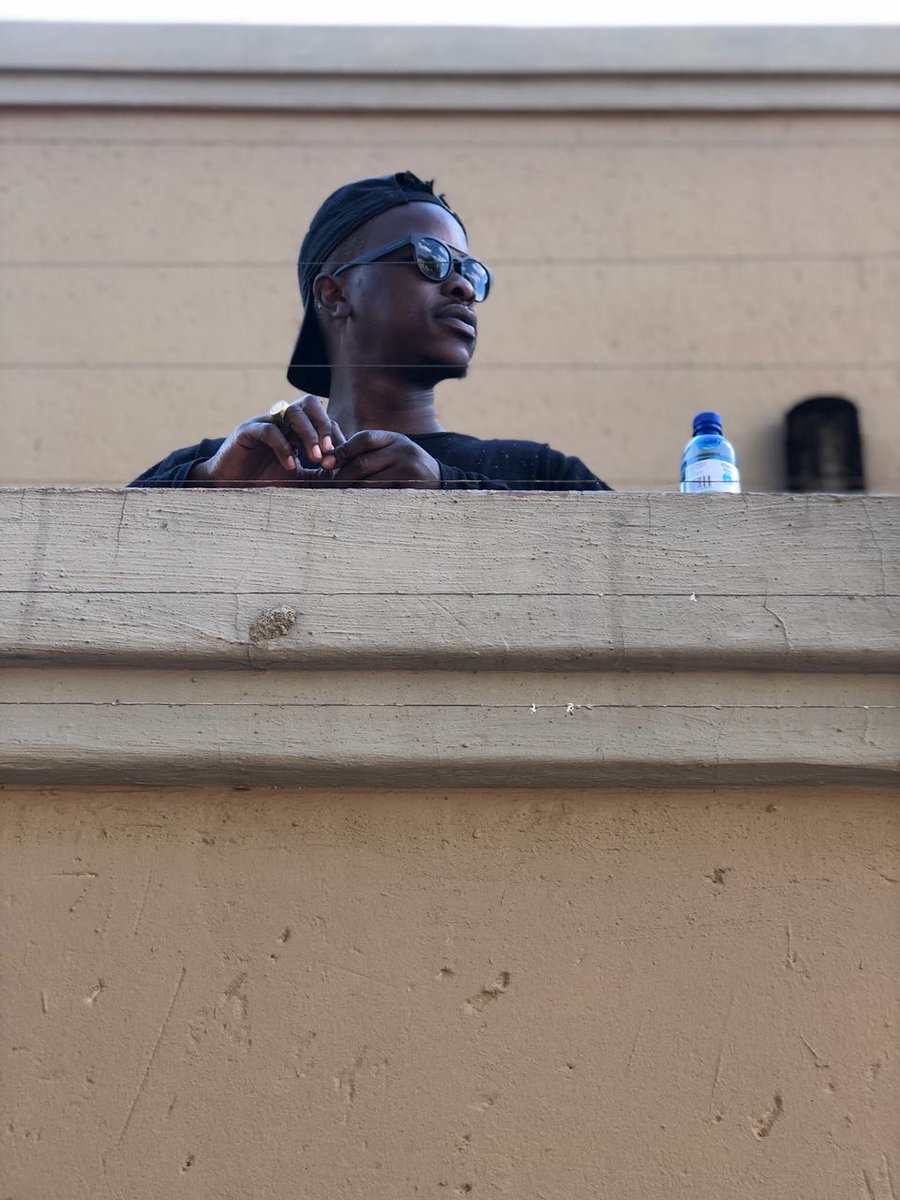 ZikodeSA's tweet photo. #NewMusic on the way #TheNewOG https://t.co/3iTsip4bU4