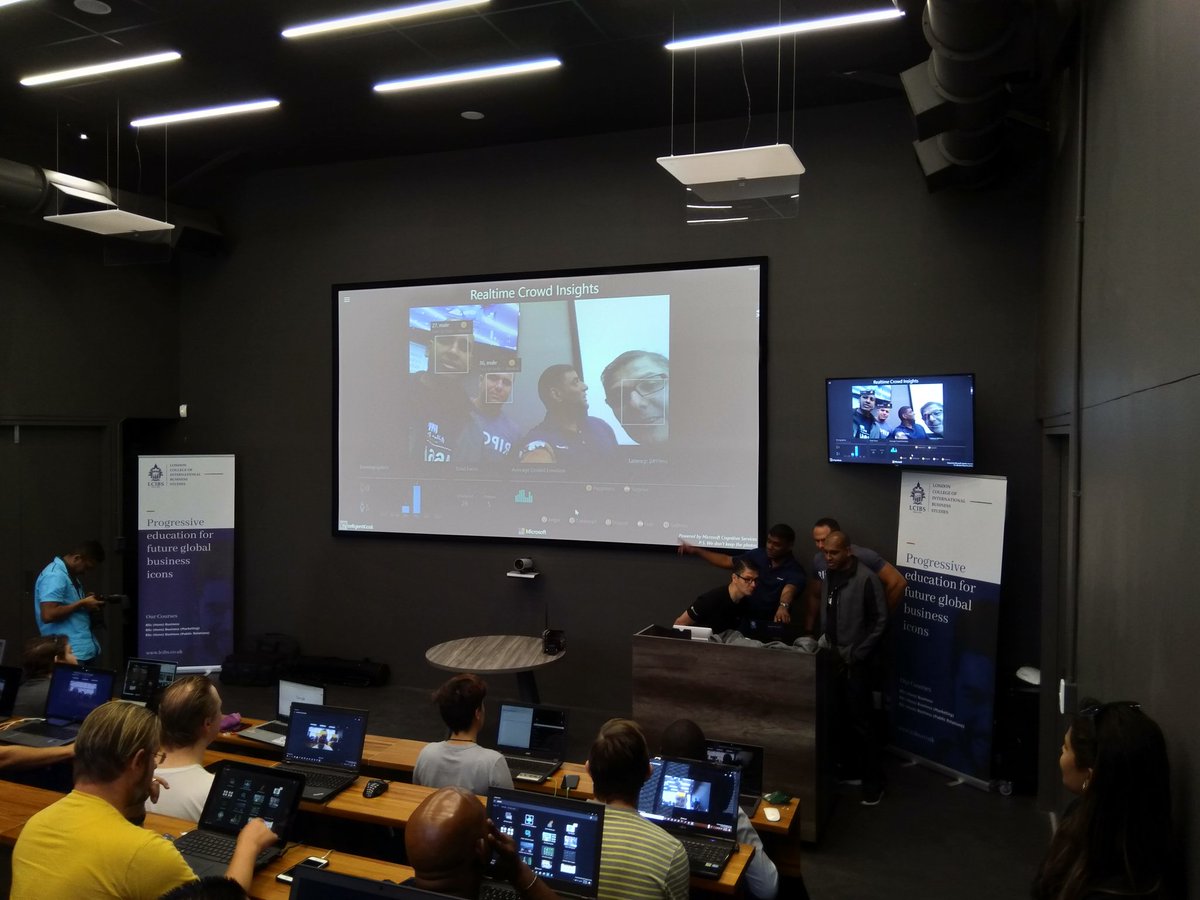 GordonBeeming's tweet photo. realtime crowd insights looks pretty cool #azurebootcamp https://t.co/8nsIzAldms