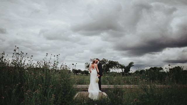 cuadriga_ea's tweet photo. S&amp;A Como molan los días nublados .
.
.
.
#cuadrigafotografos #cuadrigaphotographer #cuadrigafoto #fotografoboda #wedding #weddingphotographer #boda #bridge #ramodenovia #ramo #weddingflowers #flowers #weddingbouquet #quierounabodaperfecta #lovemoment #hi… https://t.co/s3VQBsuYdF https://t.co/ronxfCEZ3r