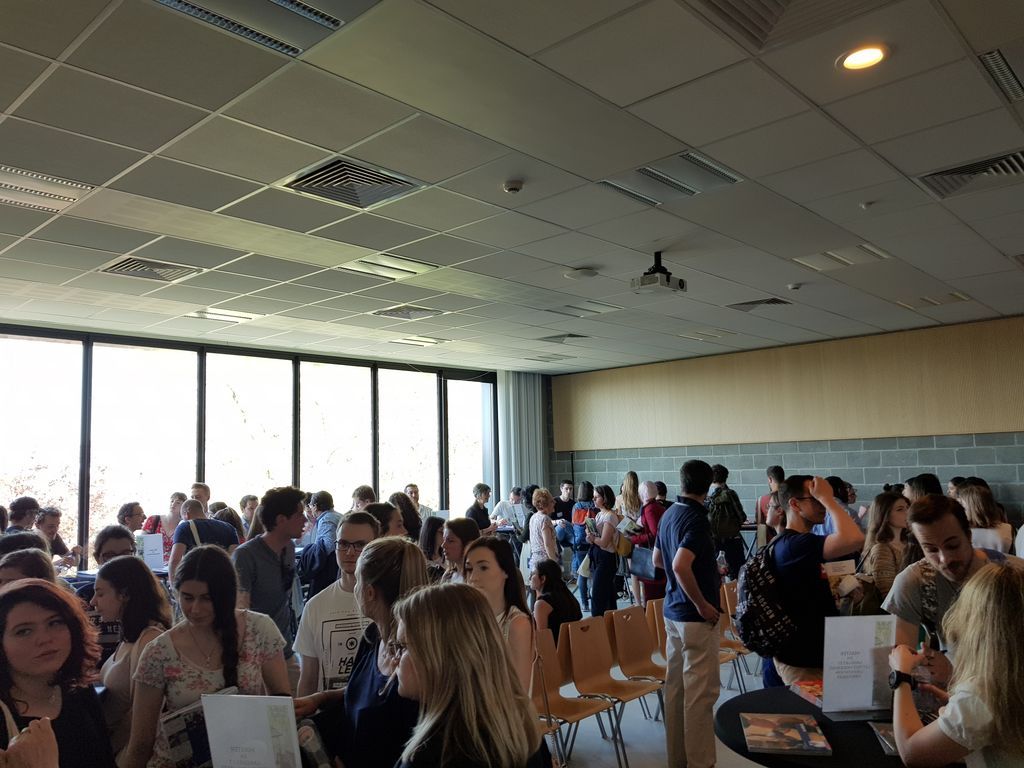 CommuMulti_ULB's tweet photo. Merci d'être venus si nombreux hier ! Nous espérons avoir répondu à toutes vos questions ! #SIMA #CommuMulti_ULB https://t.co/ZFt7M8pVu8