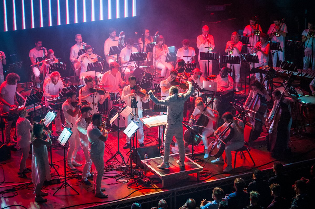 Bristol_Beacon's tweet photo. #BristolNewMusic continues today!
BULO @BristolUni 12pm
#AUDINT @_SpikeIsland 12pm-5pm
@Paraorchestra #Anatomy2018 2.30pm & 5pm
Christie Finn #RedcliffeCaves 5pm
@sarah_angliss @ArnolfiniArts 7.30pm
Moritz Von Oswald @CUBECINEMA 8pm
Full schedule:
https://t.co/VIhe7xATvu https://t.co/ORhlXvwrNK