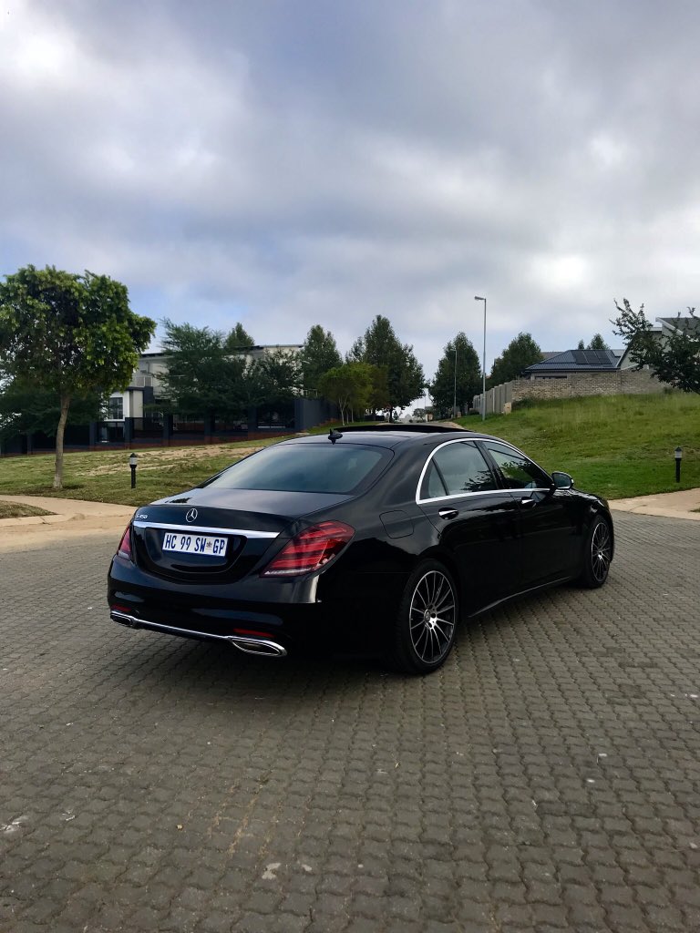 khuleonwheels's tweet photo. This is the uber luxurious @MercedesBenz_SA s450 with 270kW and 500Nm.👌🏾🙏🏾✌🏾 https://t.co/5ouAIY1TQx