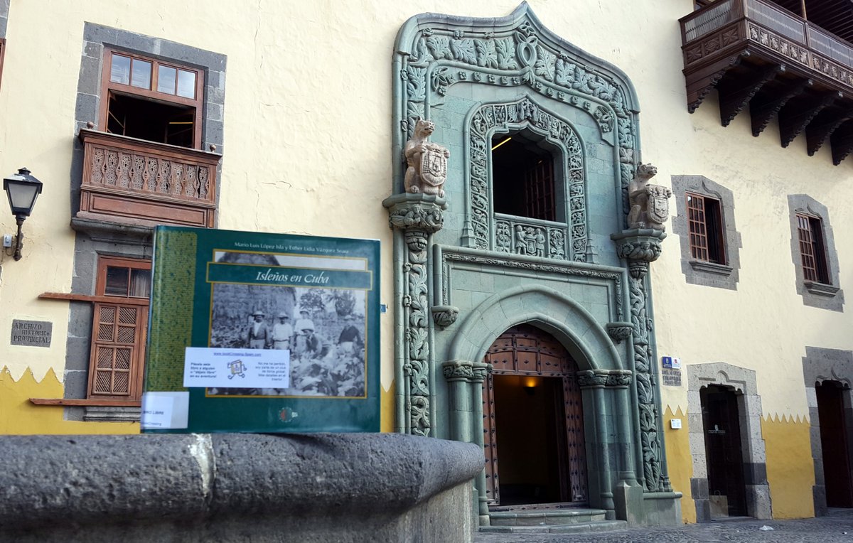 casadecolon's tweet image. Lo prometido es deuda y ya liberamos libros de historia, arte, literatura, en nuestro entorno de Vegueta #LPGC, en el #BookCrossing que organizamos con el @CAAMGranCanaria para celebrar el #DíadelLibro, No los desampares. Recuerda: recoge, lee y comparte 📚😊
#BookcrossingMuseos