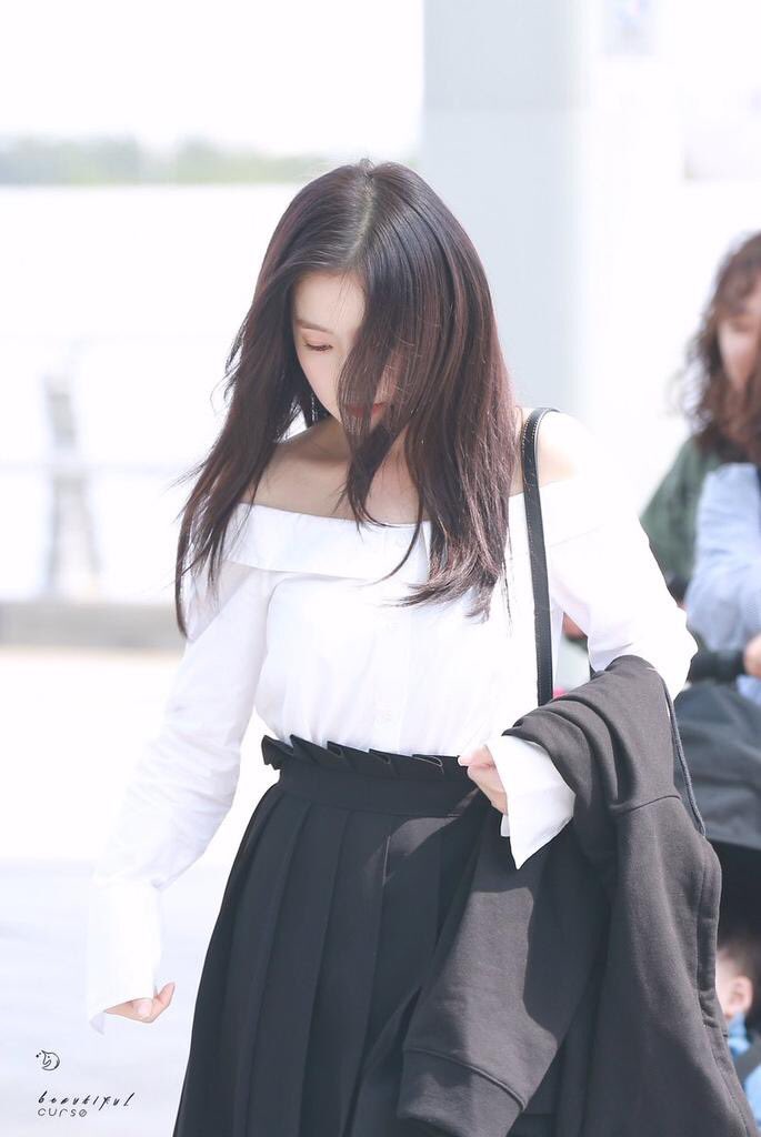 n년전 오늘의 아이린 봇 tweet media